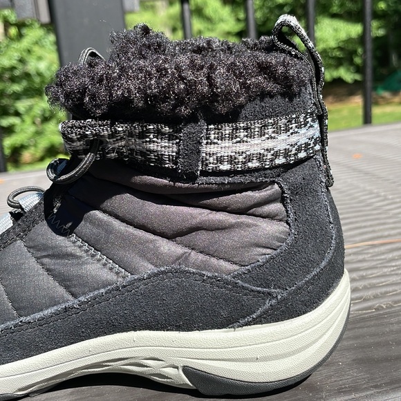 Merrell Approach Sport Mid Polar Waterproof Boot, Size 7 & 7.5 - Picture 7 of 9